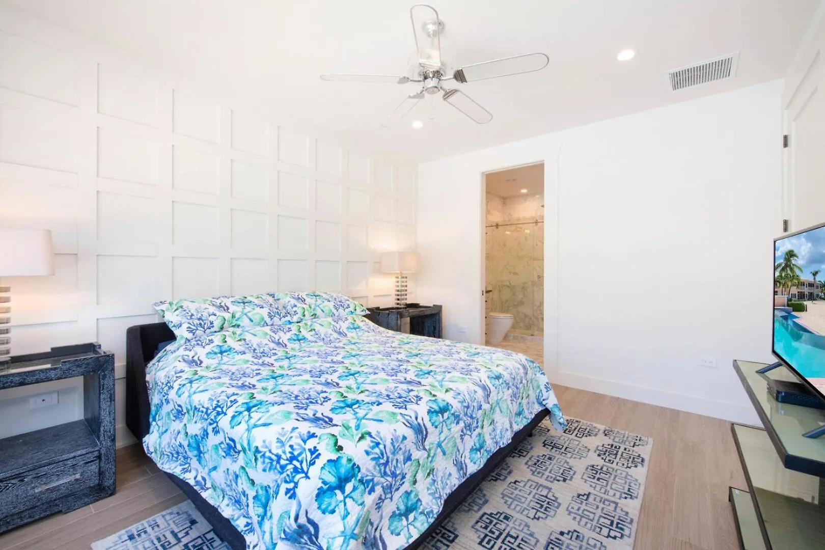 Starfish Kai - Serene Beachfront Condo With Stunning Bay Views & Resort Amenities Driftwood Village