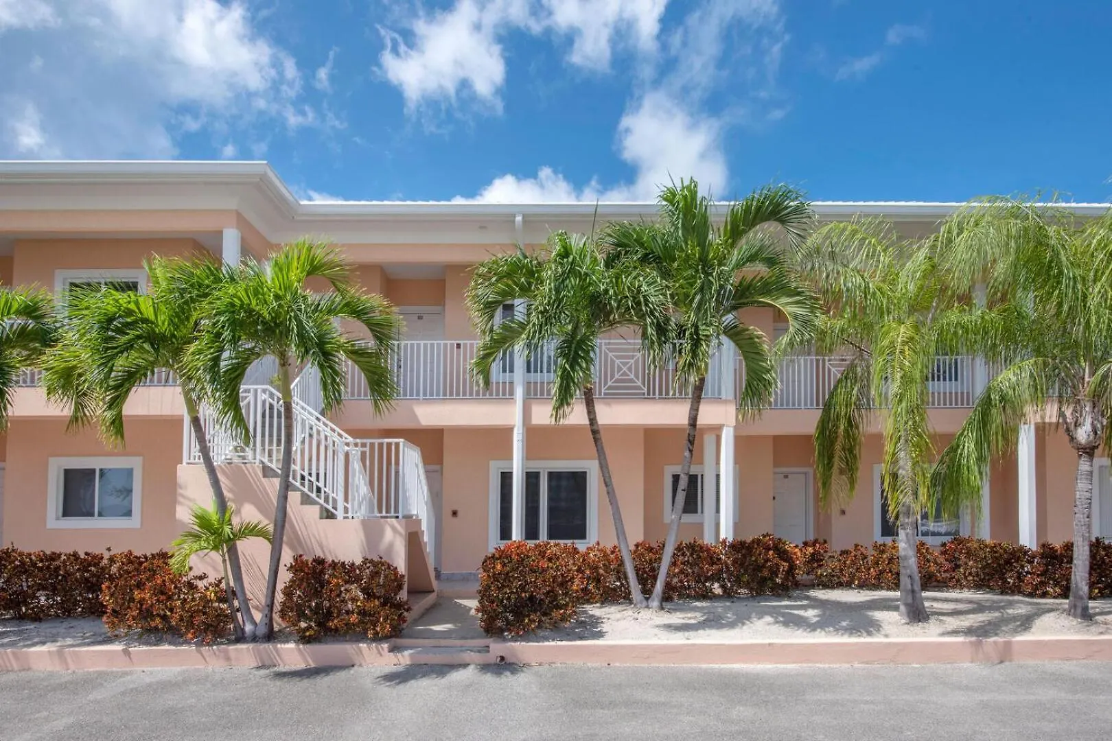 Starfish Kai - Serene Beachfront Condo With Stunning Bay Views & Resort Amenities Driftwood Village